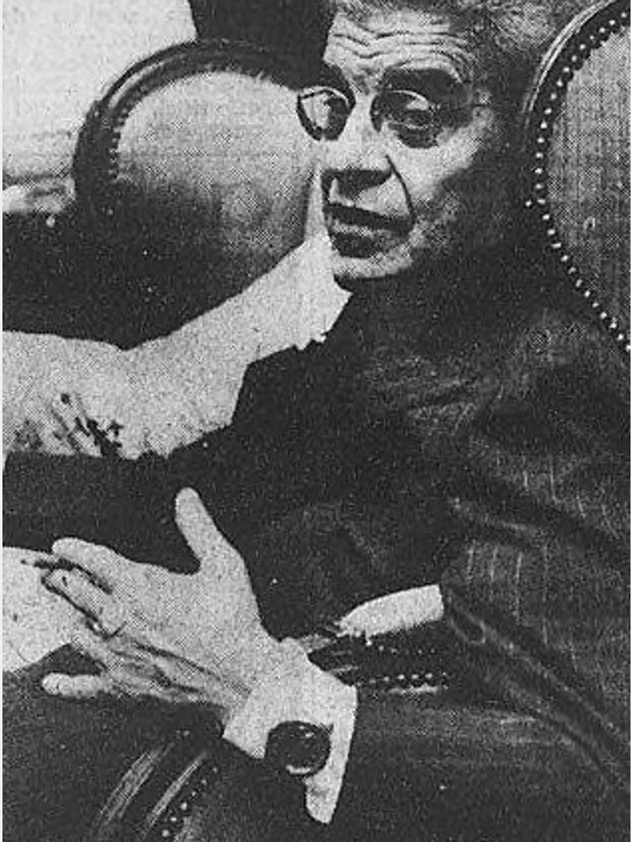 拉康1969年接受访谈时的黑白照片，为历史照片